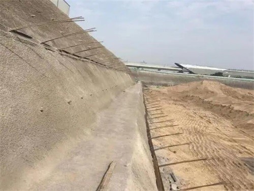 爱民河道边坡加固